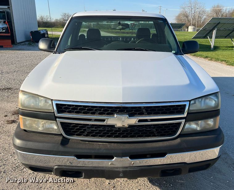 image for item LI9600 2006 Chevrolet Silverado 1500  pickup truck