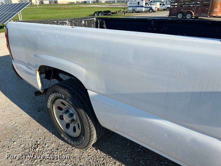 image for item LI9600 2006 Chevrolet Silverado 1500  pickup truck