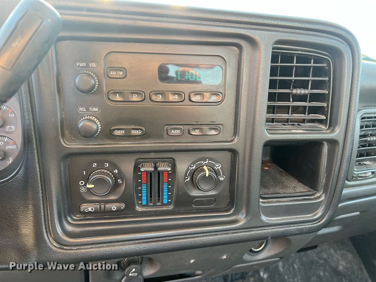 image for item LI9600 2006 Chevrolet Silverado 1500  pickup truck