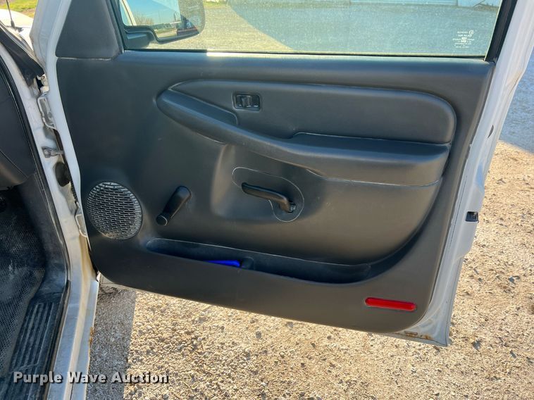 image for item LI9600 2006 Chevrolet Silverado 1500  pickup truck