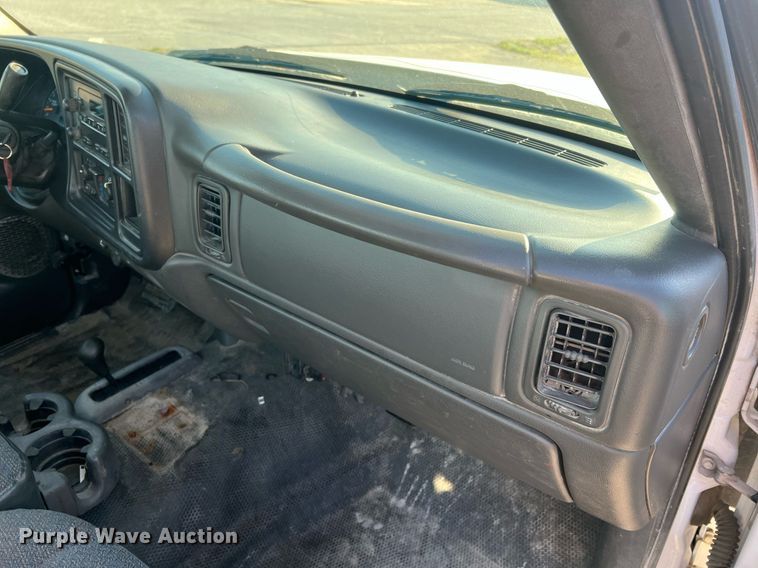 image for item LI9600 2006 Chevrolet Silverado 1500  pickup truck