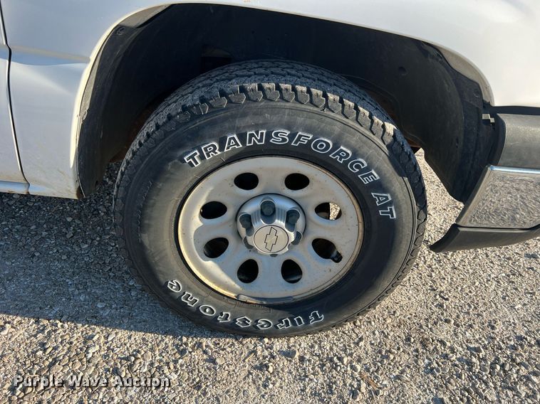 image for item LI9600 2006 Chevrolet Silverado 1500  pickup truck