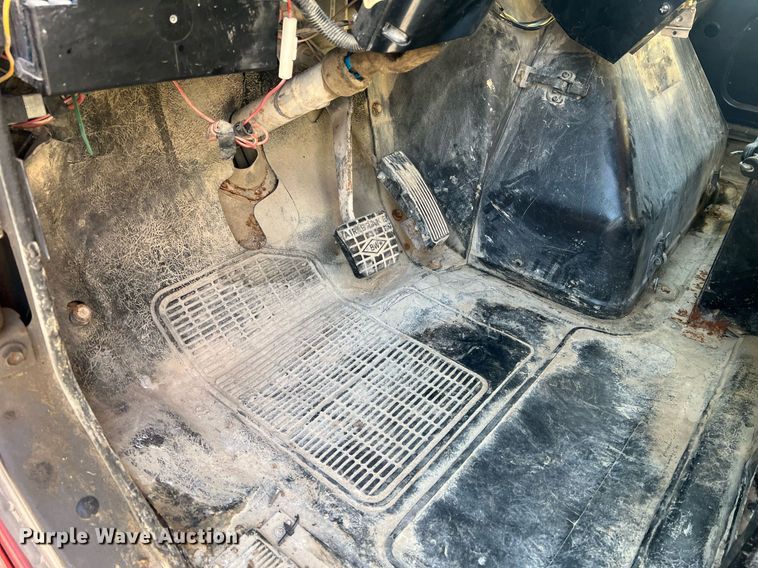 image for item LI9611 1993 International F4900  dump truck