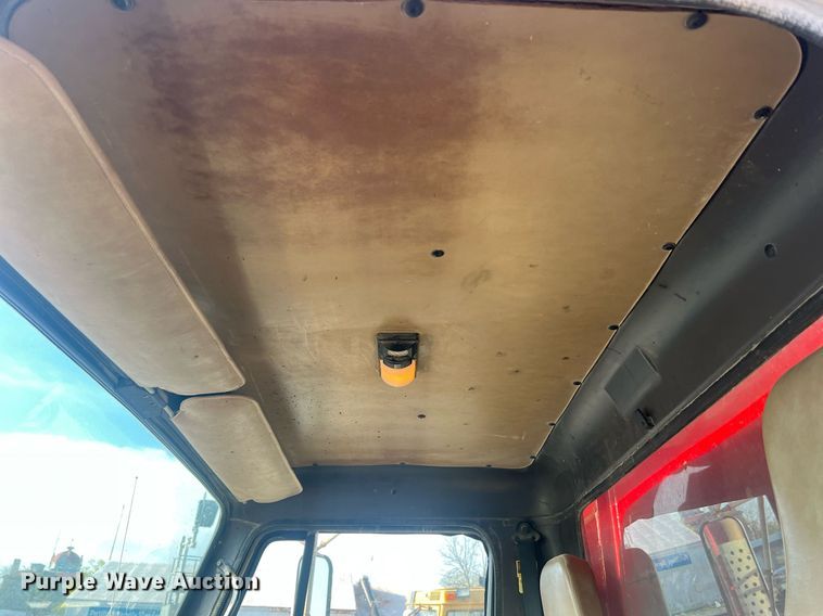 image for item LI9611 1993 International F4900  dump truck