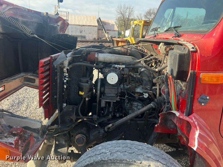 image for item LI9611 1993 International F4900  dump truck