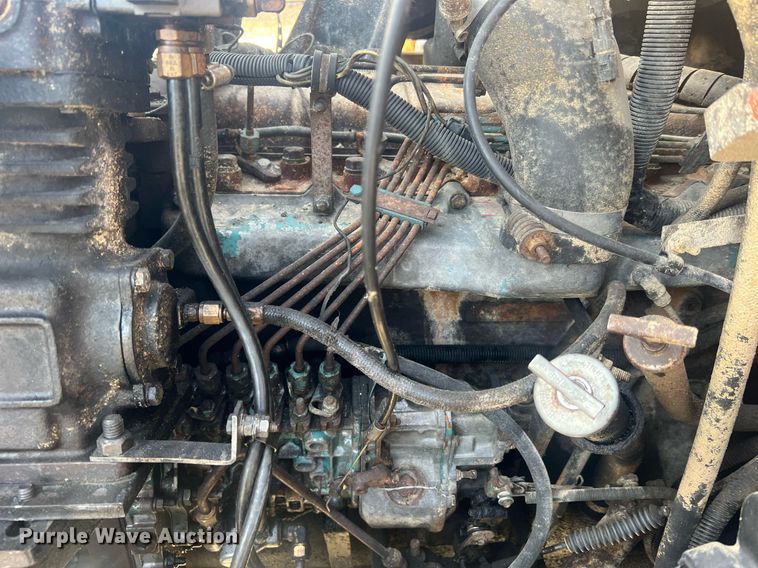 image for item LI9611 1993 International F4900  dump truck