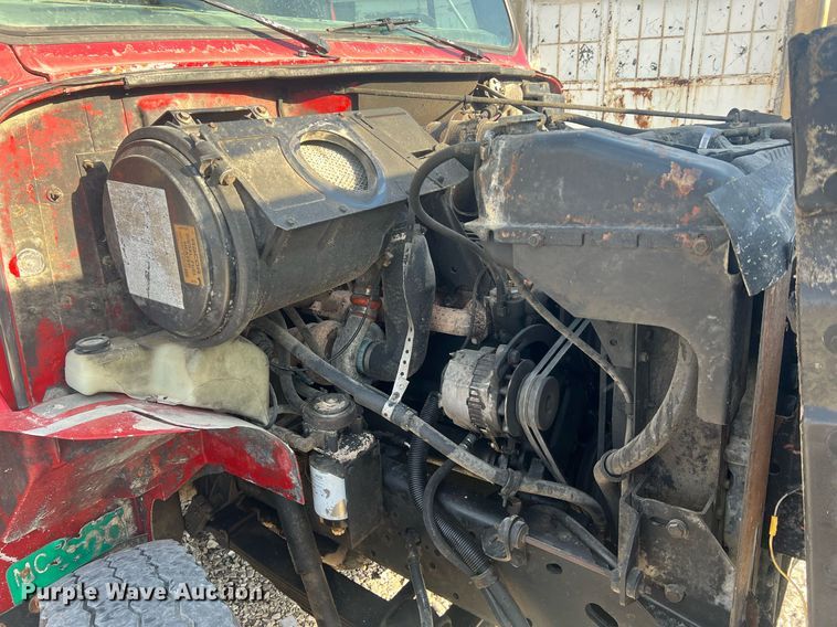 image for item LI9611 1993 International F4900  dump truck