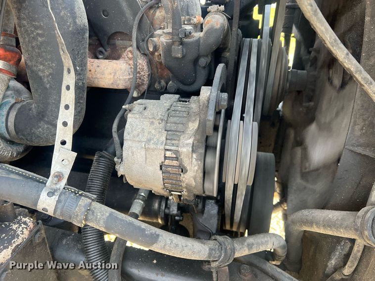 image for item LI9611 1993 International F4900  dump truck