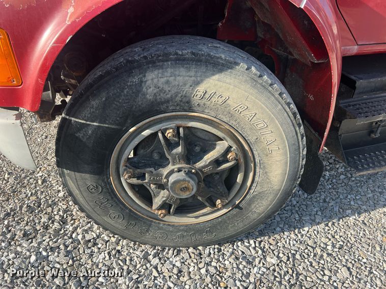 image for item LI9611 1993 International F4900  dump truck