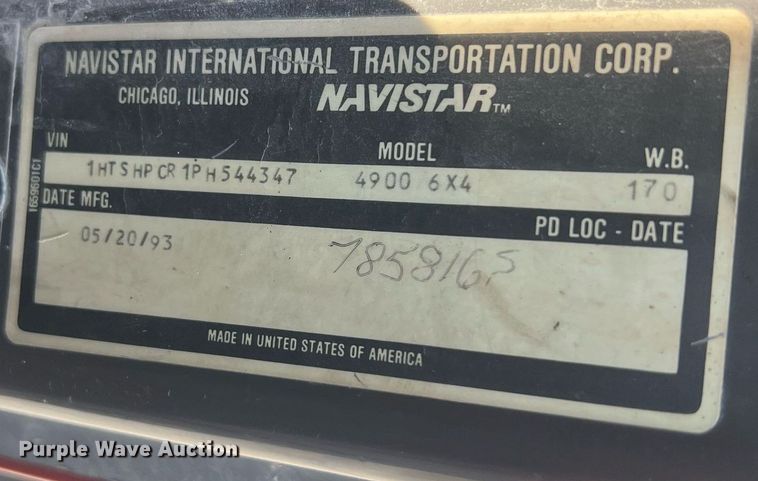 image for item LI9611 1993 International F4900  dump truck