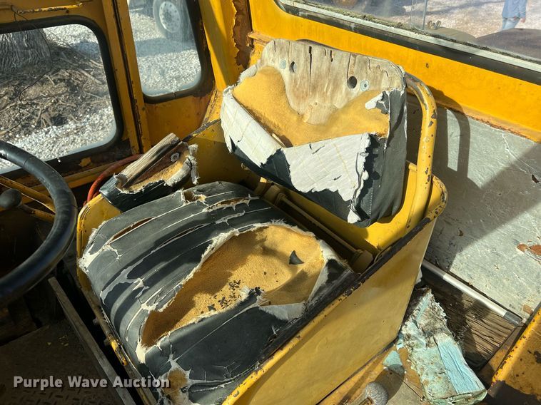 image for item LI9612 1967 Caterpillar 950  wheel loader