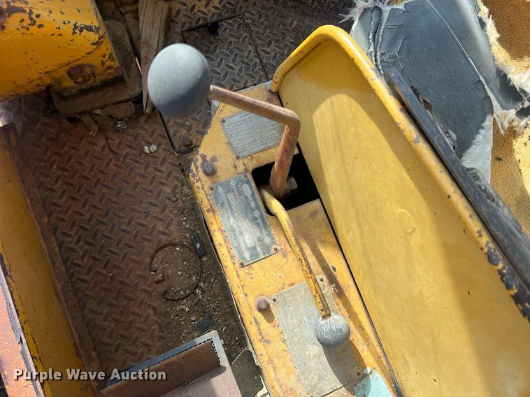 image for item LI9612 1967 Caterpillar 950  wheel loader