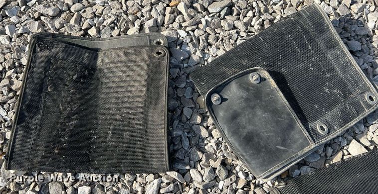 image for item LI9613 2005 Caterpillar 140H  motor grader