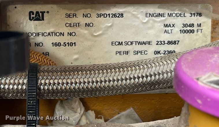 image for item LI9613 2005 Caterpillar 140H  motor grader