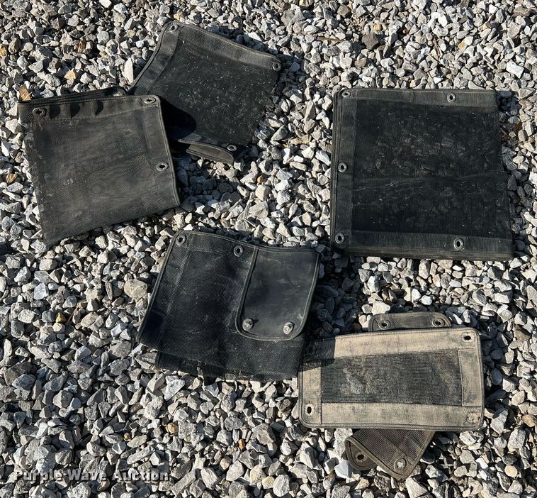 image for item LI9614 2005 Caterpillar 140H  motor grader