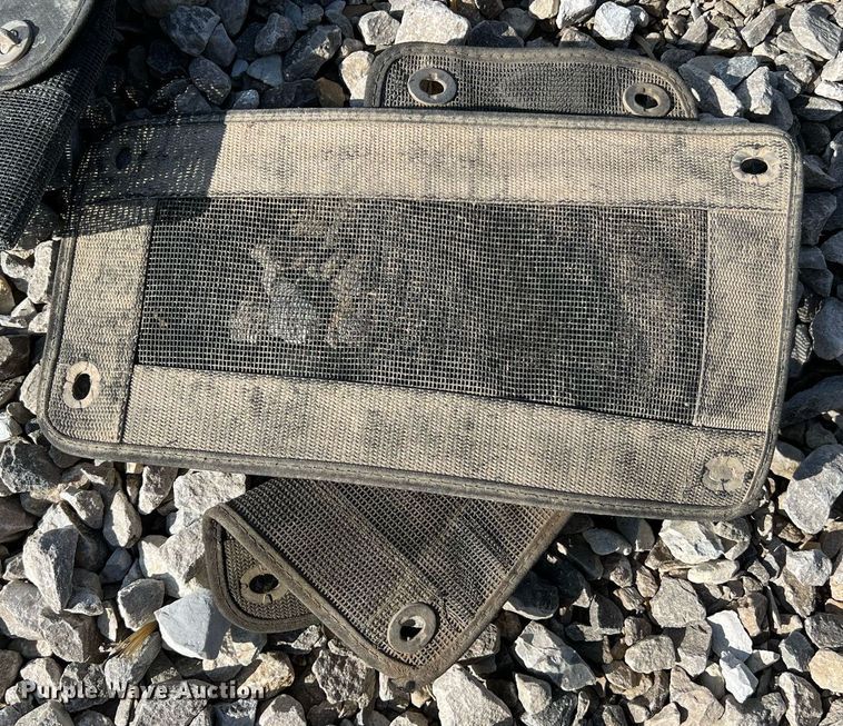 image for item LI9614 2005 Caterpillar 140H  motor grader