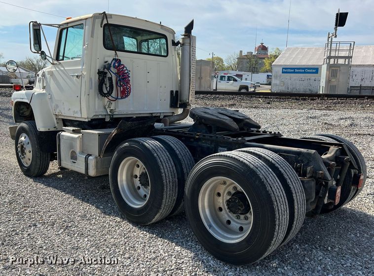 image for item LI9615 1985 Ford L9000  semi truck