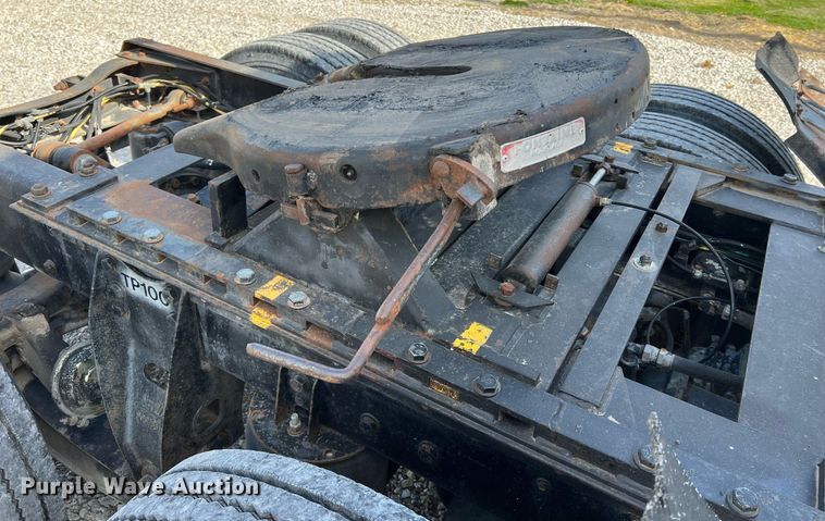 image for item LI9615 1985 Ford L9000  semi truck