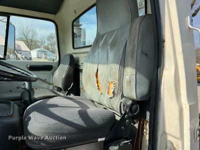 image for item LI9615 1985 Ford L9000  semi truck