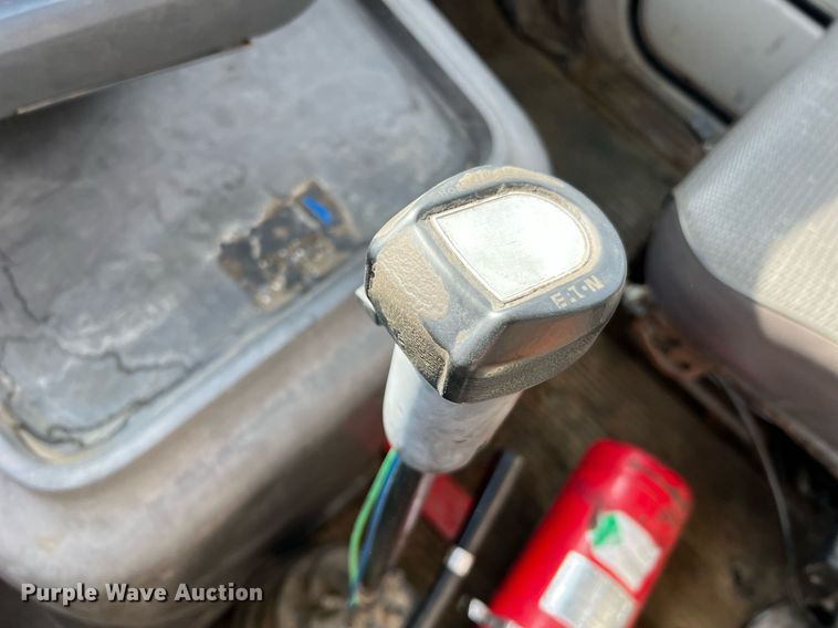 image for item LI9615 1985 Ford L9000  semi truck