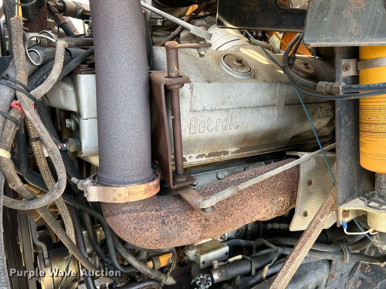 image for item LI9615 1985 Ford L9000  semi truck