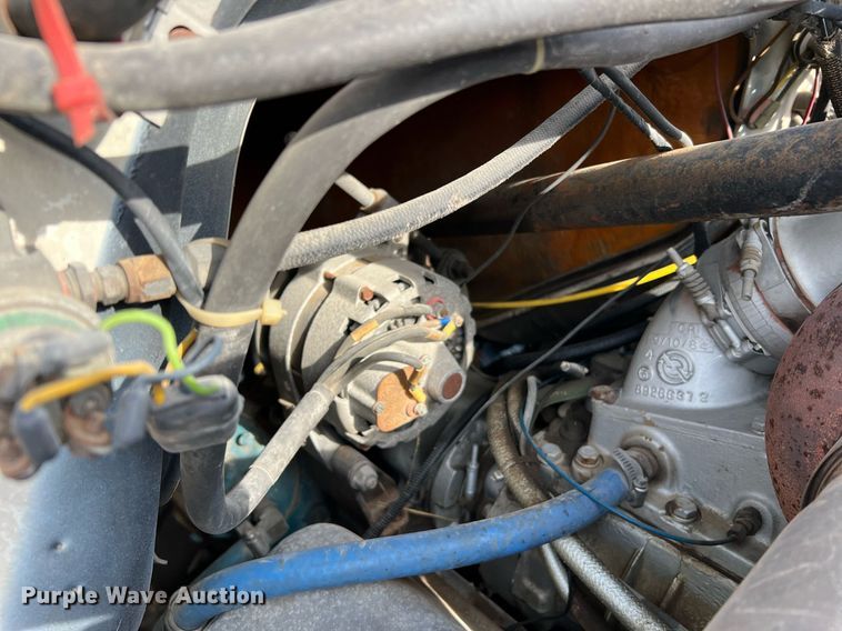 image for item LI9615 1985 Ford L9000  semi truck