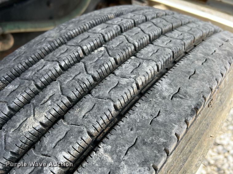 image for item LI9615 1985 Ford L9000  semi truck