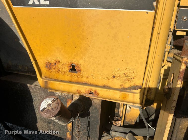 image for item LI9616 1996 Case 4230 XL  tractor