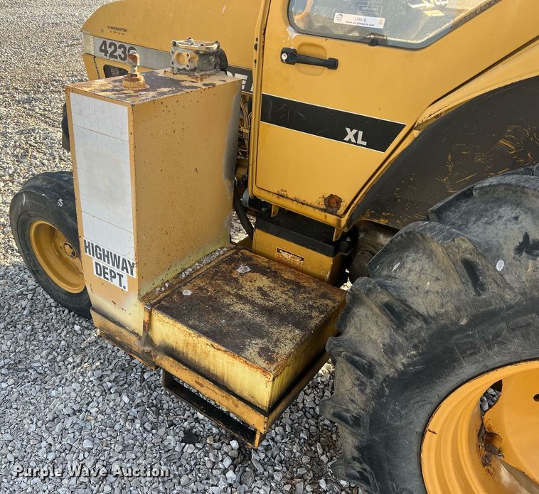 image for item LI9616 1996 Case 4230 XL  tractor