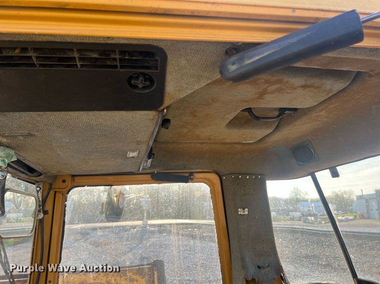 image for item LI9616 1996 Case 4230 XL  tractor