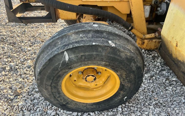 image for item LI9616 1996 Case 4230 XL  tractor