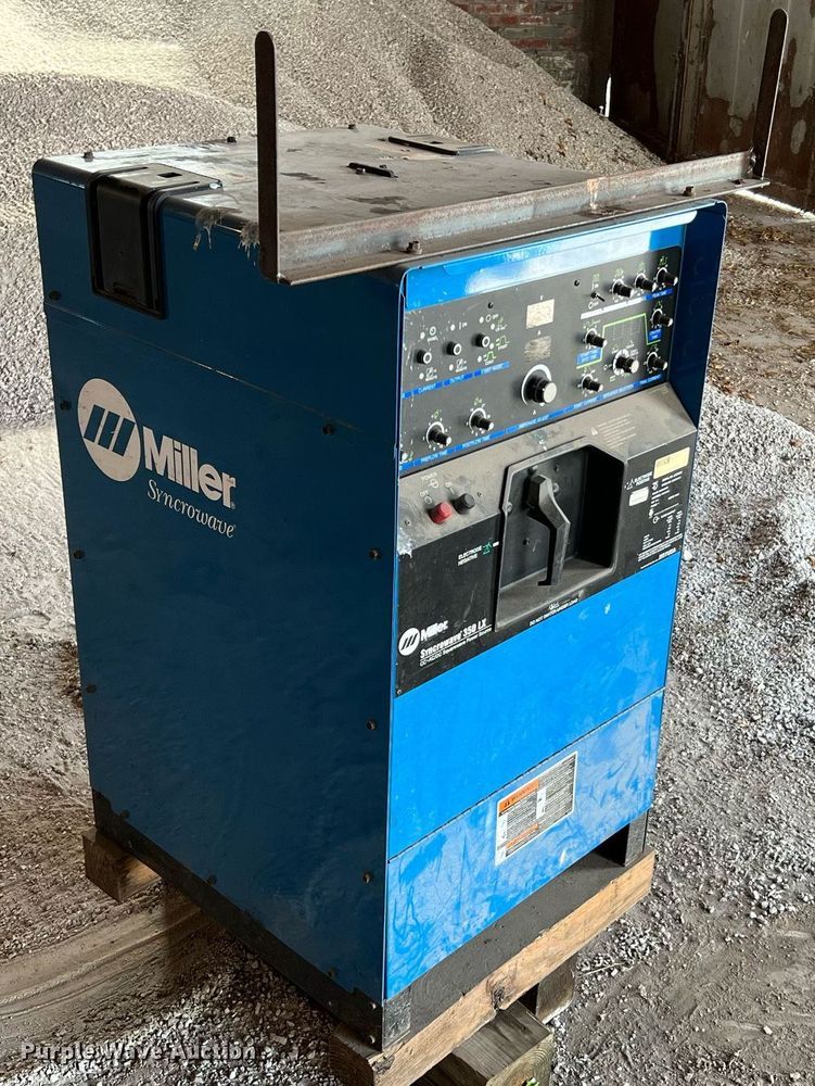 image for item LI9617 Miller Syncrowave 350LX  welder/generator