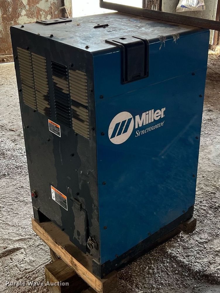 image for item LI9617 Miller Syncrowave 350LX  welder/generator