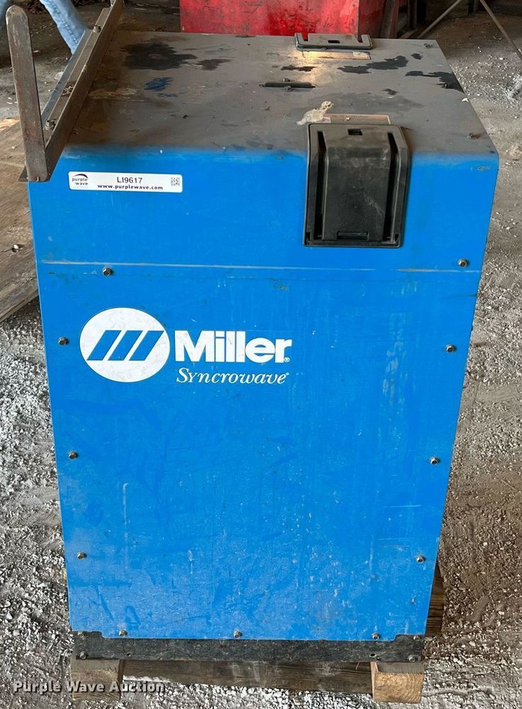 image for item LI9617 Miller Syncrowave 350LX  welder/generator