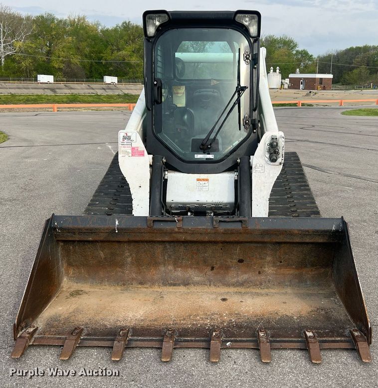 image for item LI9627 2015 Bobcat T650  tracked skid steer loader