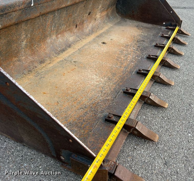 image for item LI9627 2015 Bobcat T650  tracked skid steer loader