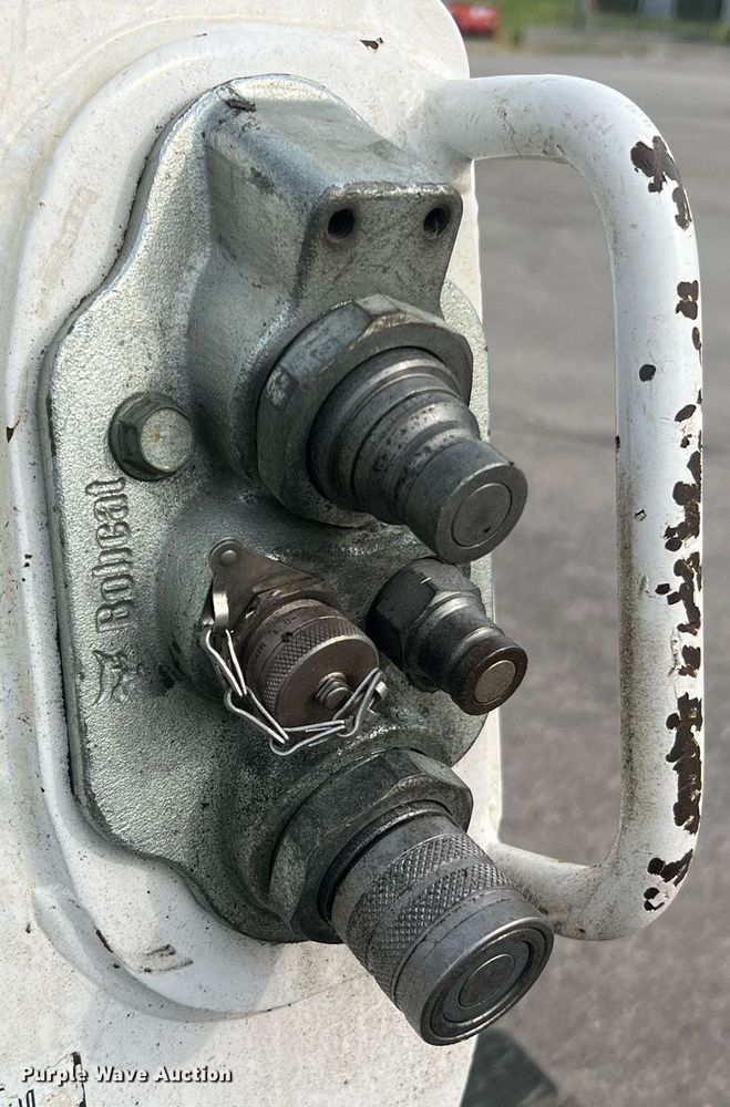 image for item LI9627 2015 Bobcat T650  tracked skid steer loader