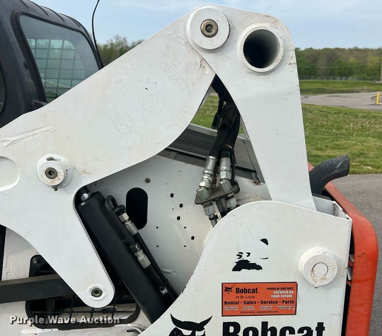 image for item LI9627 2015 Bobcat T650  tracked skid steer loader