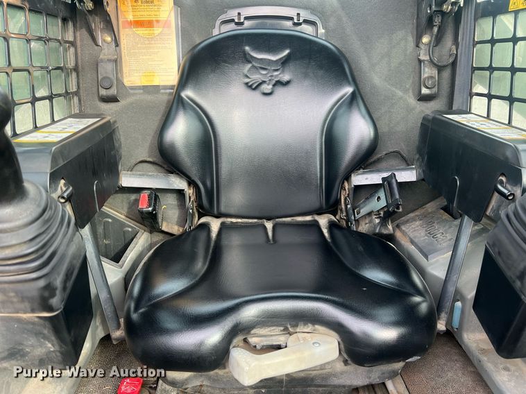 image for item LI9627 2015 Bobcat T650  tracked skid steer loader