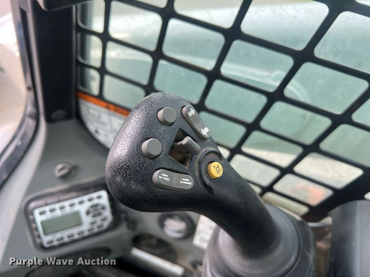 image for item LI9627 2015 Bobcat T650  tracked skid steer loader