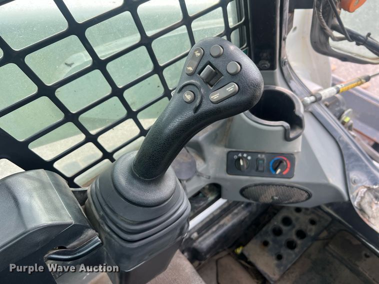 image for item LI9627 2015 Bobcat T650  tracked skid steer loader