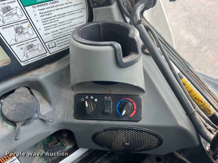 image for item LI9627 2015 Bobcat T650  tracked skid steer loader