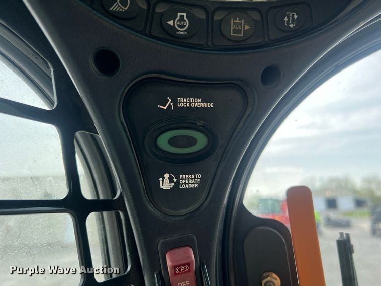 image for item LI9627 2015 Bobcat T650  tracked skid steer loader