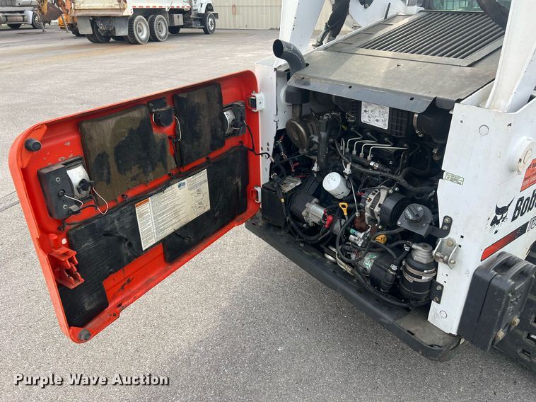 image for item LI9627 2015 Bobcat T650  tracked skid steer loader