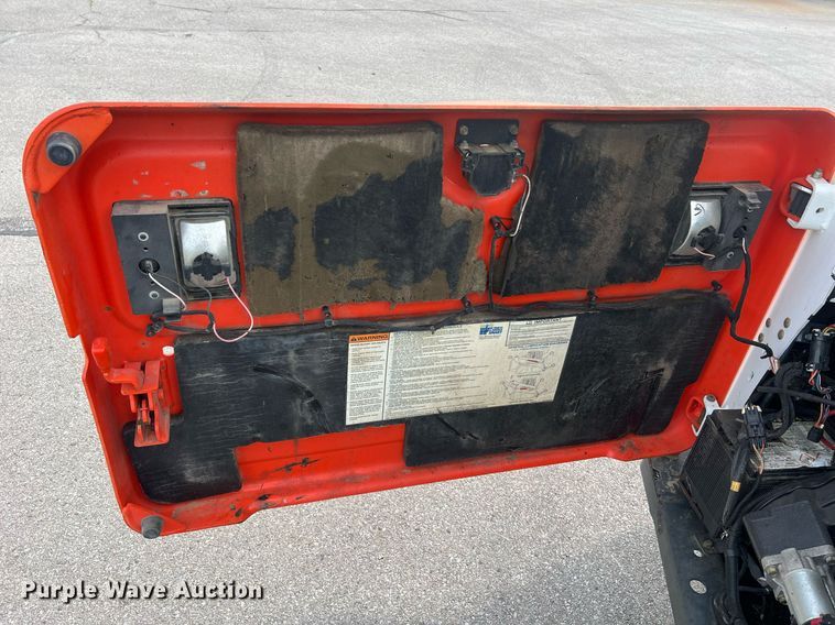 image for item LI9627 2015 Bobcat T650  tracked skid steer loader