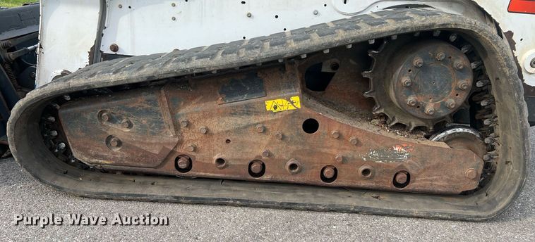 image for item LI9627 2015 Bobcat T650  tracked skid steer loader
