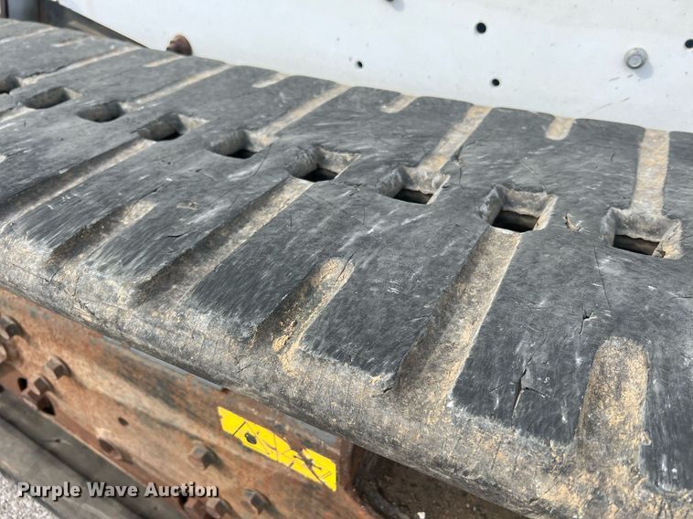 image for item LI9627 2015 Bobcat T650  tracked skid steer loader