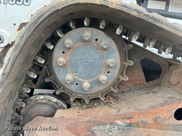 image for item LI9627 2015 Bobcat T650  tracked skid steer loader