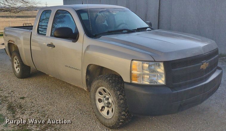 image for item LL9044 2008 Chevrolet Silverado 1500  Ext. Cab pickup truck