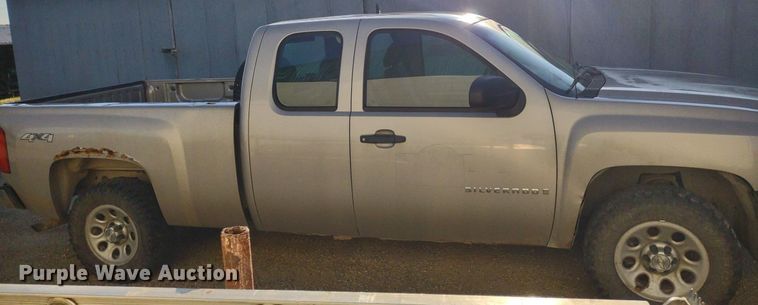 image for item LL9044 2008 Chevrolet Silverado 1500  Ext. Cab pickup truck